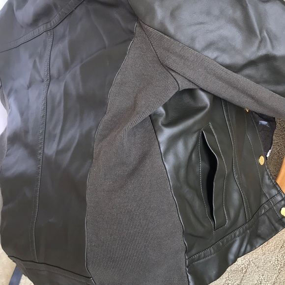 Jacket - Picture 4 of 7